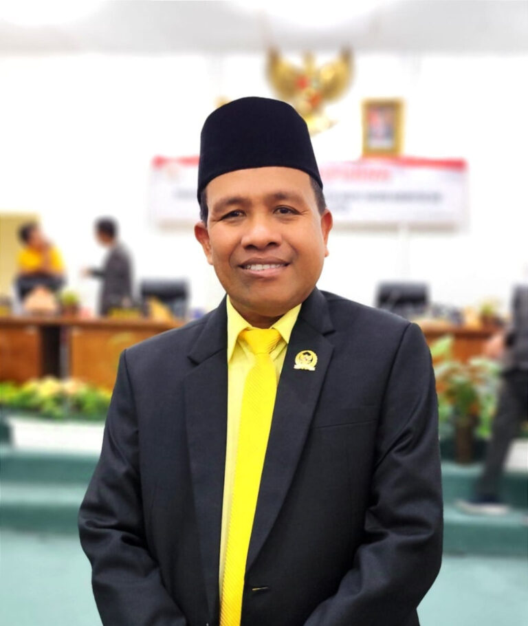 ketua-dprd-sigi-ingatkan-anggota-untuk-tepat-waktu-reses-di-dapil-masing-masing_67TV4W3nlz