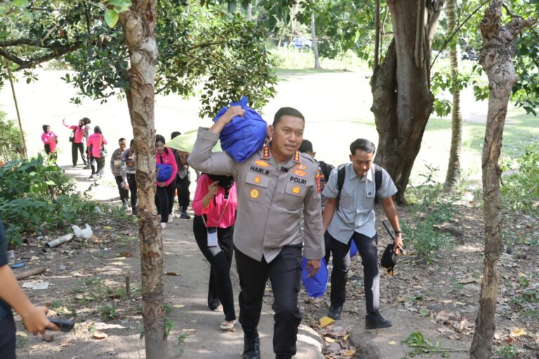 5105592f28e9434c86c0558b33ec500a